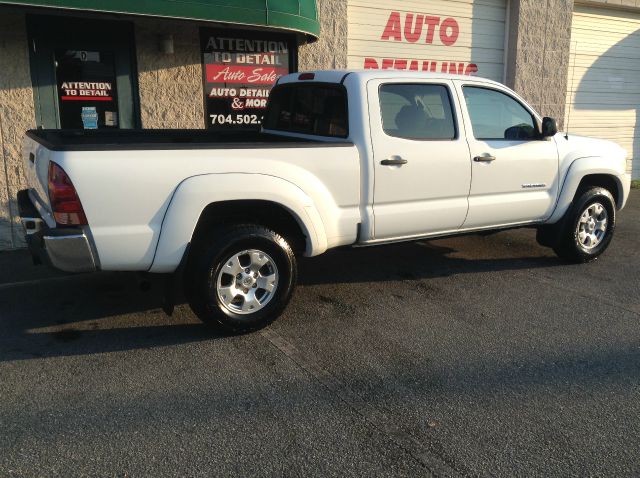 2006 Toyota Tacoma Ext Cab - 4x4 LT At Brookv