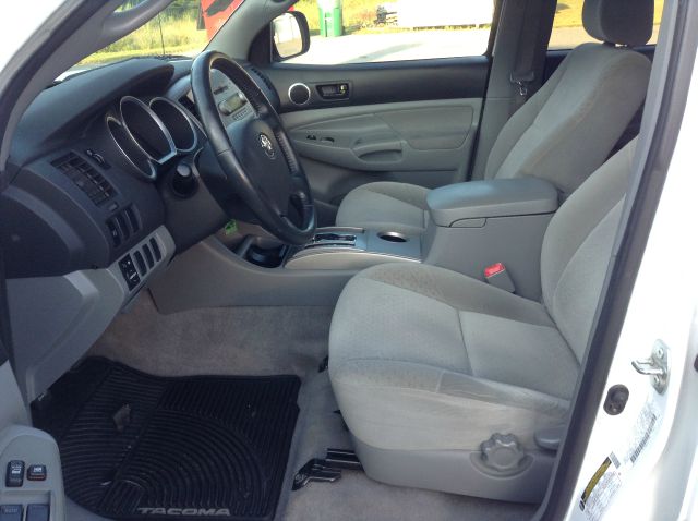 2006 Toyota Tacoma Ext Cab - 4x4 LT At Brookv