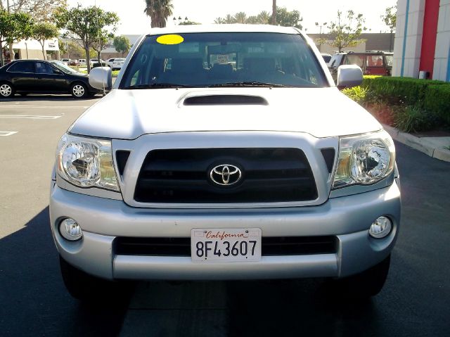 2007 Toyota Tacoma GXE 4 Door Sedan