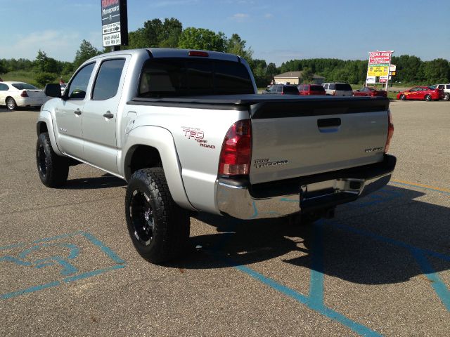 2007 Toyota Tacoma Ext Cab - 4x4 LT At Brookv