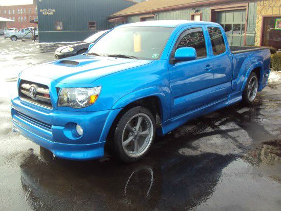 2009 Toyota Tacoma C300 Luxury Sedan