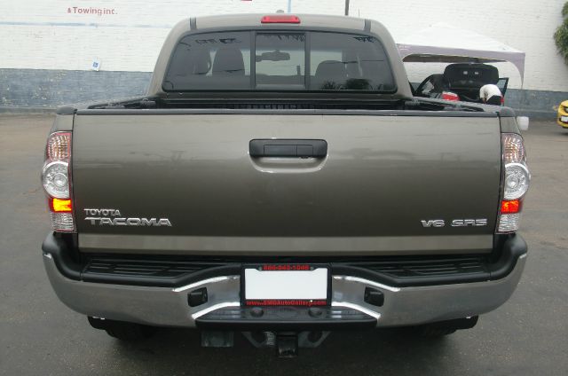 2009 Toyota Tacoma Ext Cab - 4x4 LT At Brookv