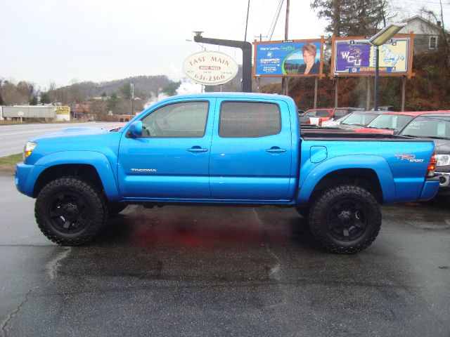 2009 Toyota Tacoma Ext Cab - 4x4 LT At Brookv