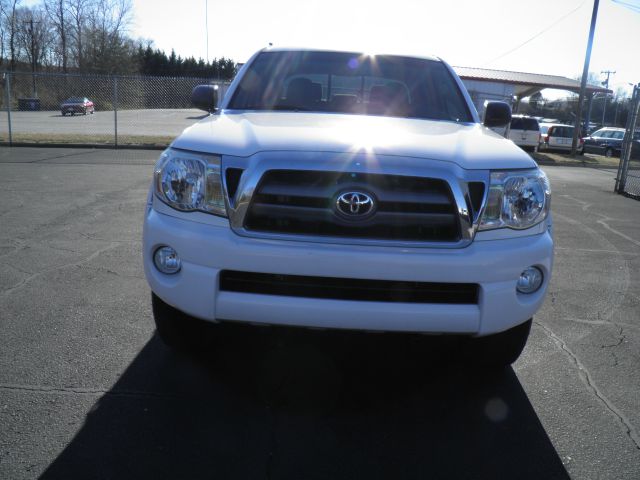 2010 Toyota Tacoma Z28 LOW Miles