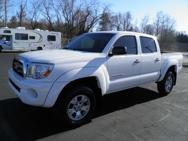 2010 Toyota Tacoma Z28 LOW Miles