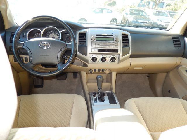 2010 Toyota Tacoma 2011 Kia SX