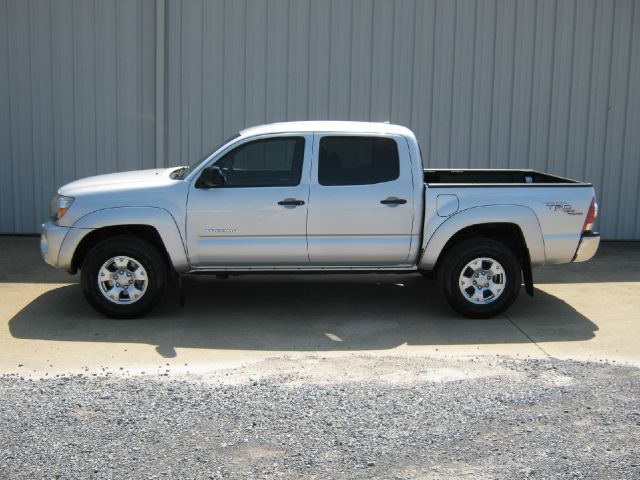 2010 Toyota Tacoma Ext Cab - 4x4 LT At Brookv