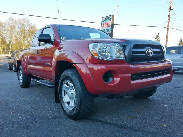 2011 Toyota Tacoma Ext Cab - 4x4 LT At Brookv