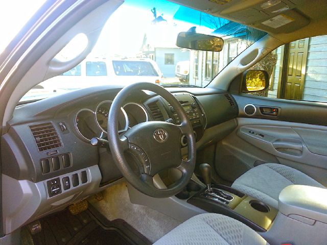 2011 Toyota Tacoma Z28 LOW Miles