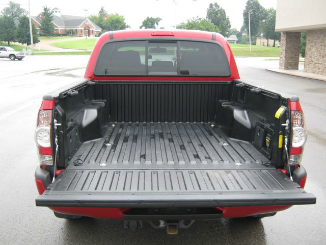 2011 Toyota Tacoma Ext Cab - 4x4 LT At Brookv