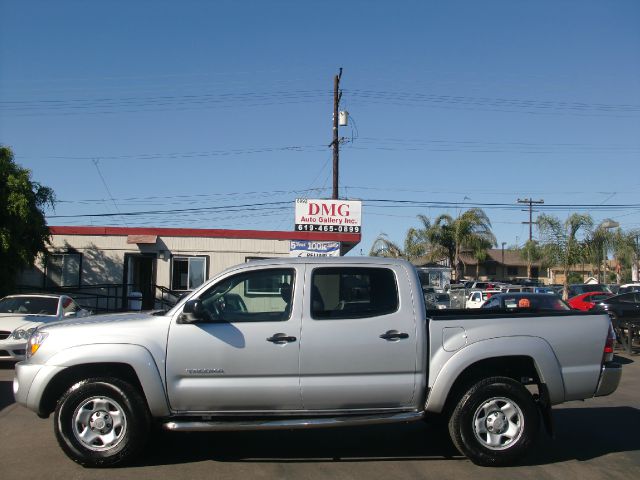 2011 Toyota Tacoma Z28 LOW Miles