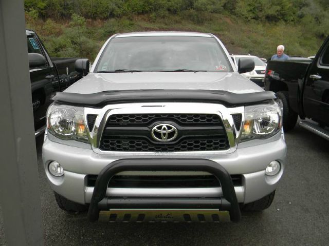 2011 Toyota Tacoma Ext Cab - 4x4 LT At Brookv