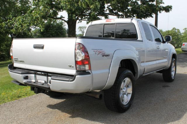 2011 Toyota Tacoma Touring_leather