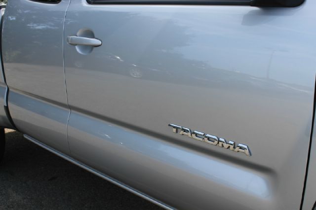 2011 Toyota Tacoma Touring_leather