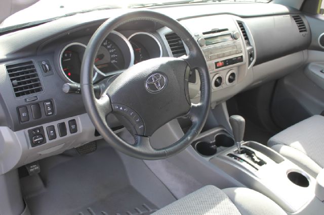 2011 Toyota Tacoma Touring_leather