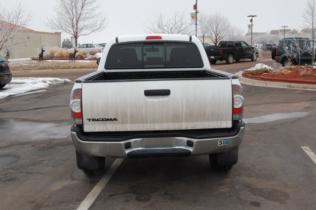 2012 Toyota Tacoma 2011 Kia SX