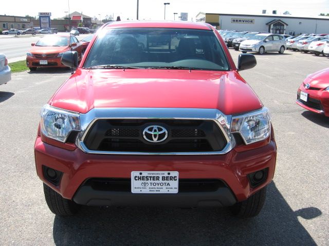 2013 Toyota Tacoma Ext Cab - 4x4 LT At Brookv