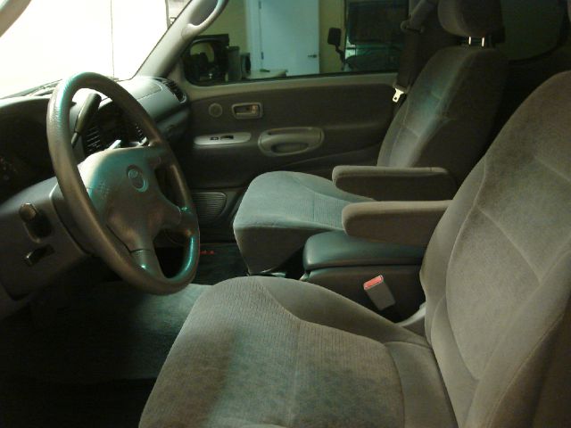 2002 Toyota Tundra LS 15 Passenger