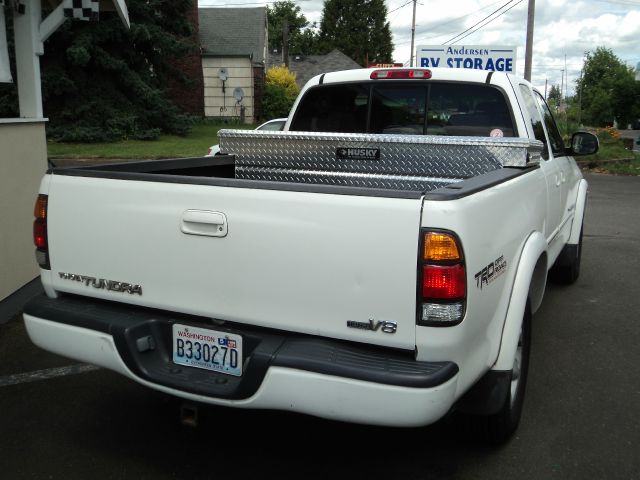 2003 Toyota Tundra Custom 2WD Sedan