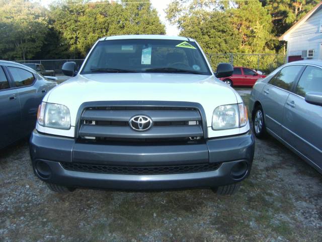 2004 Toyota Tundra Base