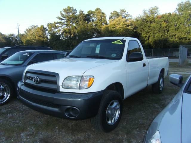 2004 Toyota Tundra Base