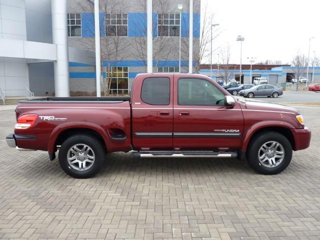 2004 Toyota Tundra TRIO