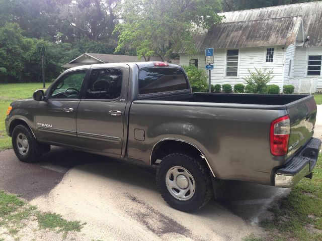 2004 Toyota Tundra TRIO