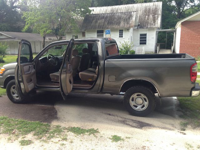 2004 Toyota Tundra TRIO