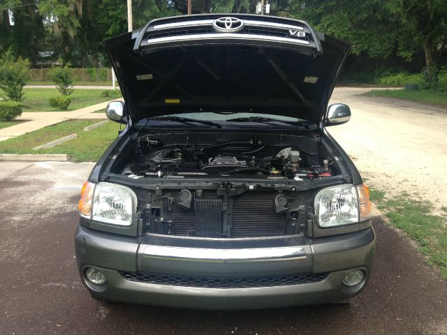 2004 Toyota Tundra TRIO