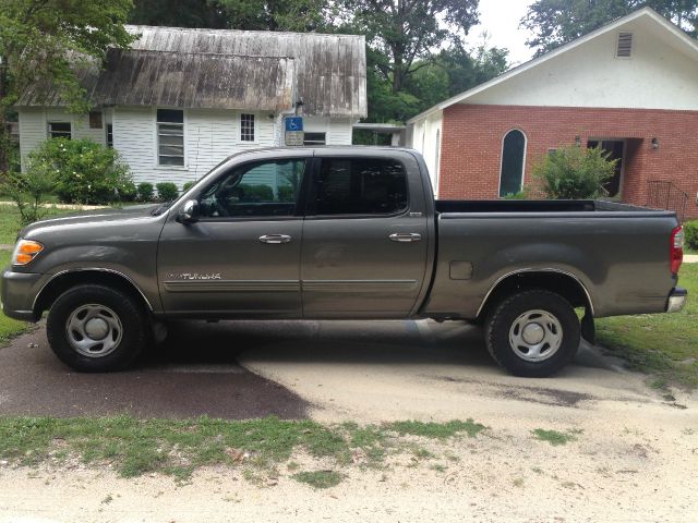 2004 Toyota Tundra TRIO