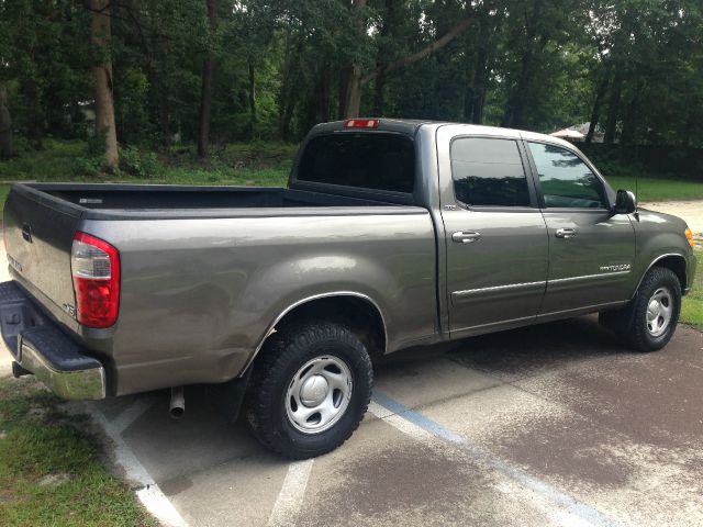 2004 Toyota Tundra TRIO