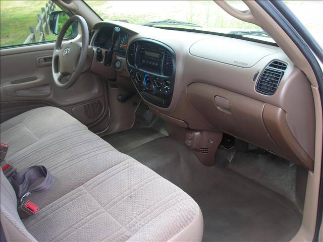 2004 Toyota Tundra Base