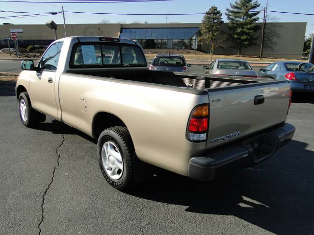 2004 Toyota Tundra Base