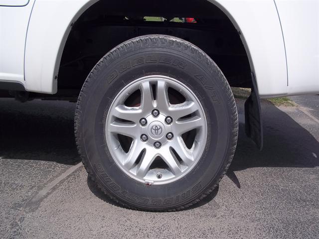 2006 Toyota Tundra SLT 25