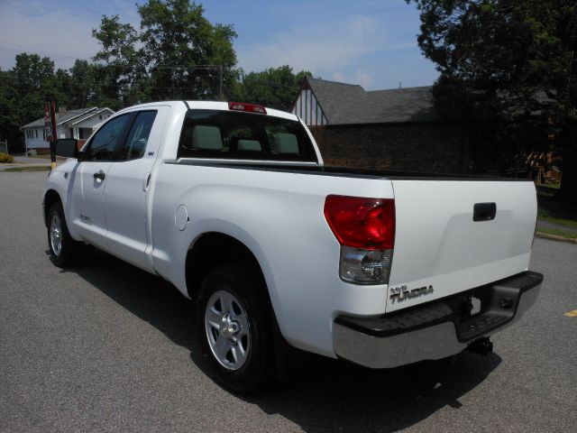 2007 Toyota Tundra Reg. Cab 8-ft. Bed 4WD