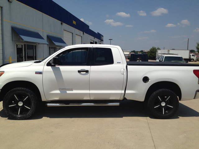 2007 Toyota Tundra 2004 Rtible LXi