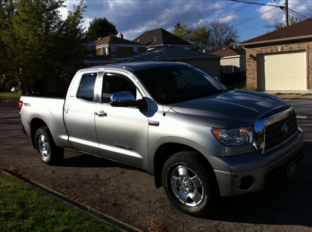 2007 Toyota Tundra LT Pickup 4D 8 Ft