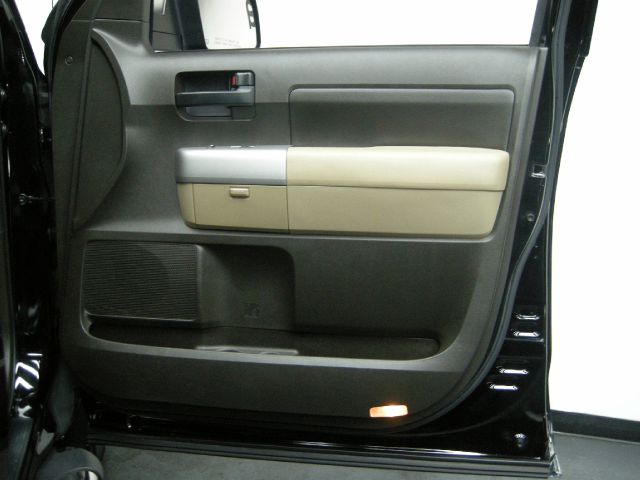 2008 Toyota Tundra V-12