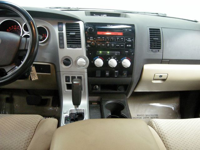 2008 Toyota Tundra V-12