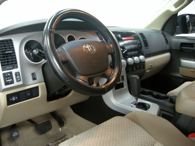 2008 Toyota Tundra V-12