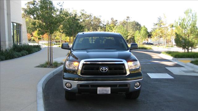 2010 Toyota Tundra SLT QUAD CAB 4 X