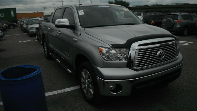 2010 Toyota Tundra 4dr Sdn Man 2.0T Fronttrak