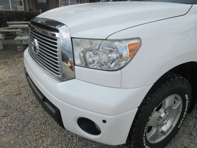 2010 Toyota Tundra 4dr Sdn V8 CXL