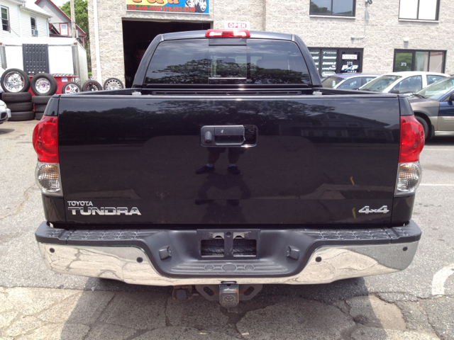 2010 Toyota Tundra SLT 25