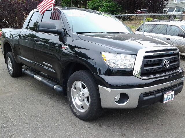 2010 Toyota Tundra Crew-short-slt-outdoorsman-4wd-5.7l Hemi-1 Owner