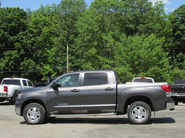 2011 Toyota Tundra 2006 Mercury