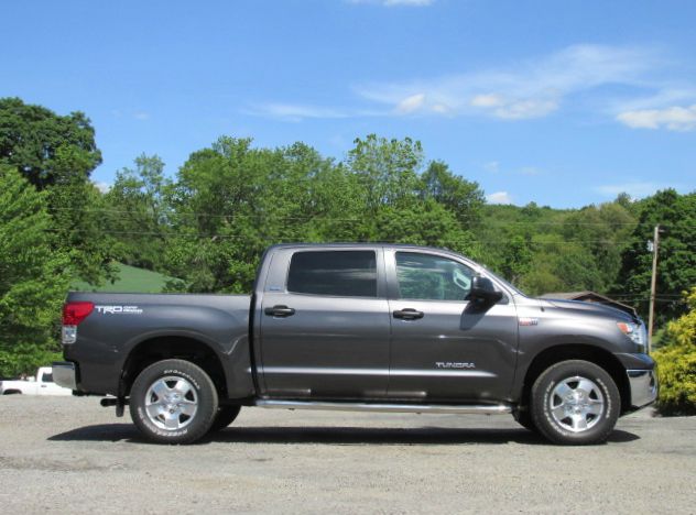 2011 Toyota Tundra 2006 Mercury