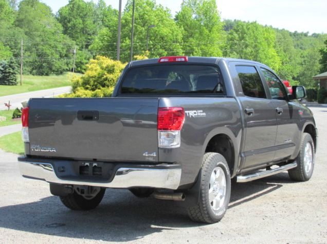 2011 Toyota Tundra 2006 Mercury