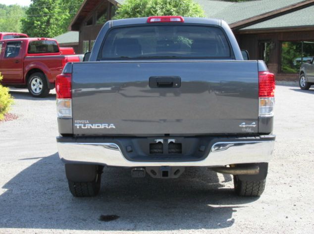 2011 Toyota Tundra 2006 Mercury