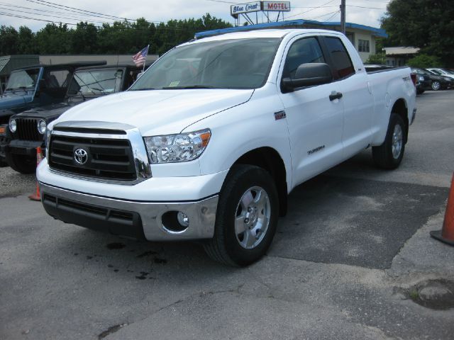 2011 Toyota Tundra 7 Passenger Quad Seating 4 Door